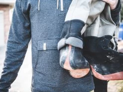 Simms Vermilion Full Zip Hoody 5 Simms Vermilion Full Zip Hoody -Angling Best Sale lifestyle vermilionfullziphoody simms closeup 50 99 sim 10026n